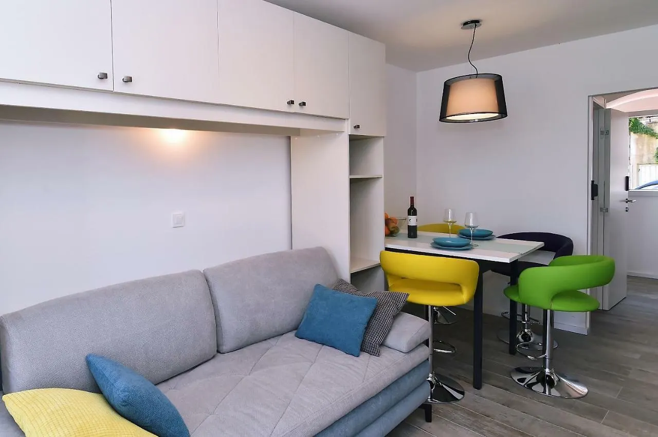 Apartments Pia Volosko, Opatija