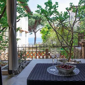 Nico, Volosko, Pet Friendly Apartment